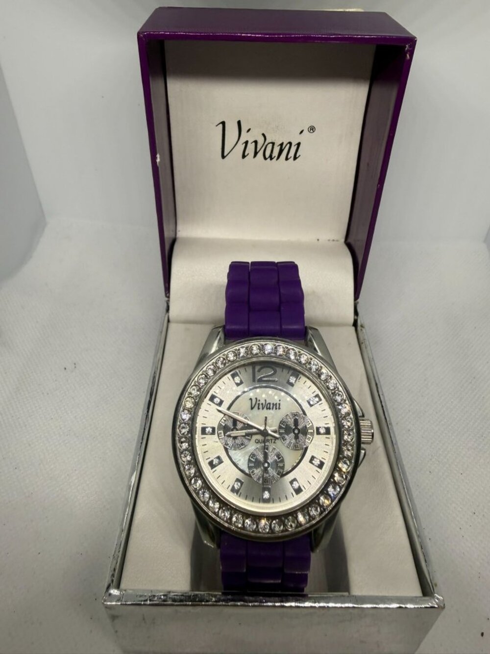 Vivani Women's Silver-Tone Crystal Bezel Purple Rubber Band Analog Quartz Watch - Picture 2 of 11